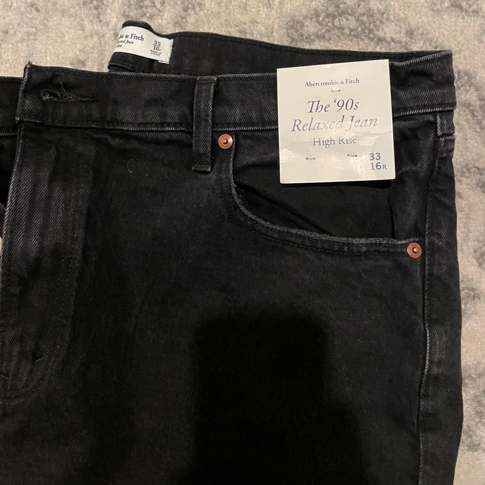 Abercrombie 90’s high rise relaxed Jeans